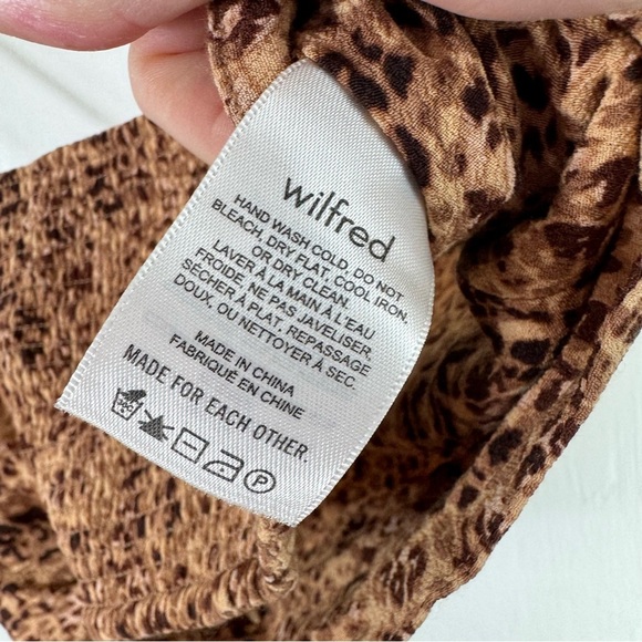 Aritzia Wilfred Penelope Leopard Print Tie Shoulder Smocked Back Camisole Tank - Picture 8 of 8